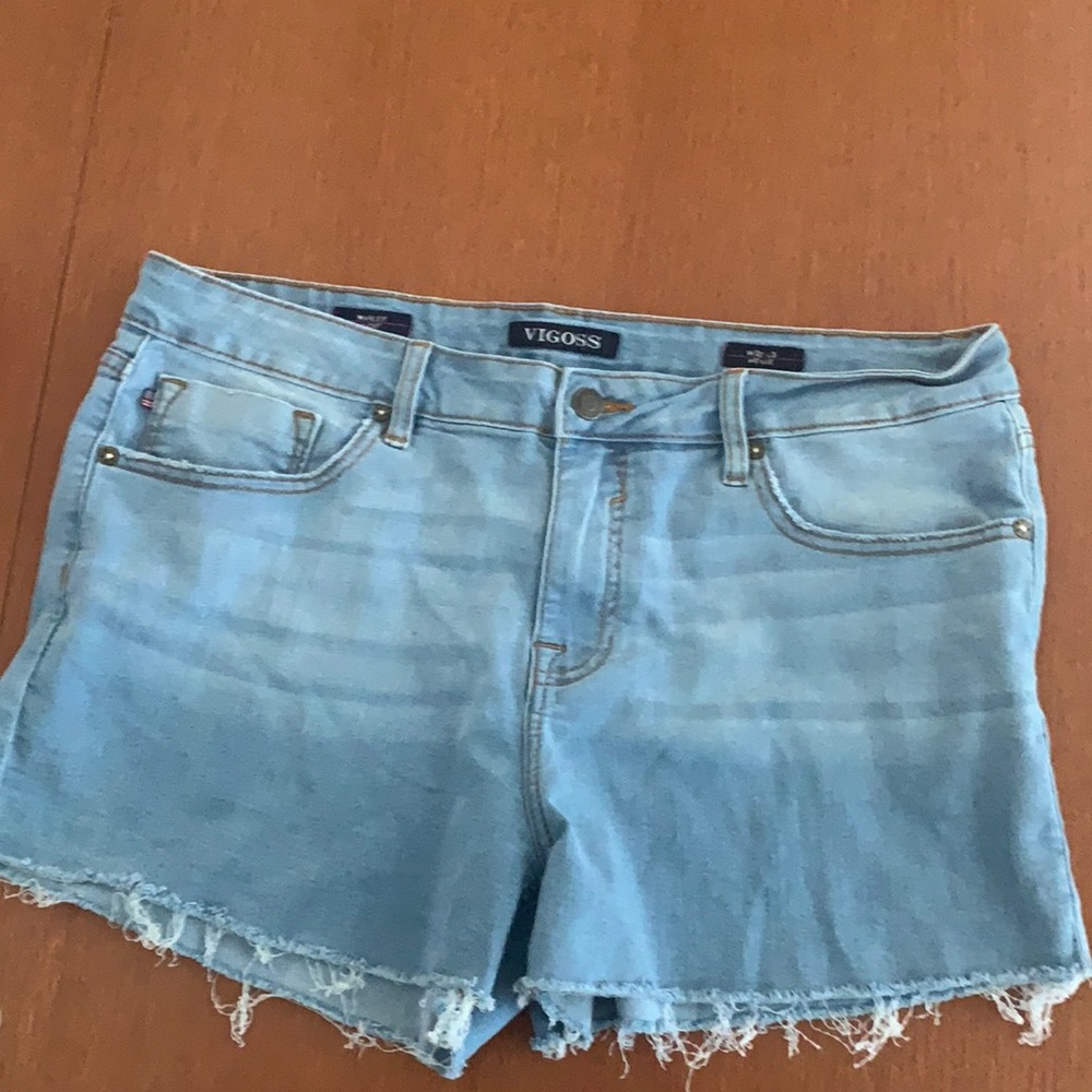 Jean Shorts by Viggos
